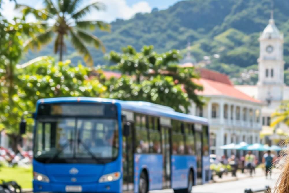 Lokalny autobus na ulicy w Victorii